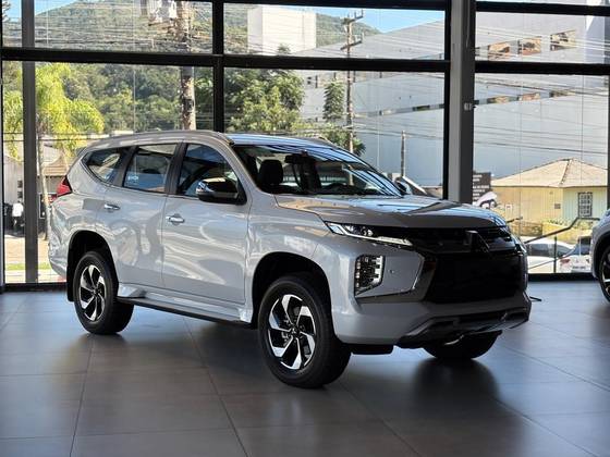 MITSUBISHI PAJERO SPORT 2.4 16V MIVEC TURBO DIESEL HPE AWD AUTOMÁTICO